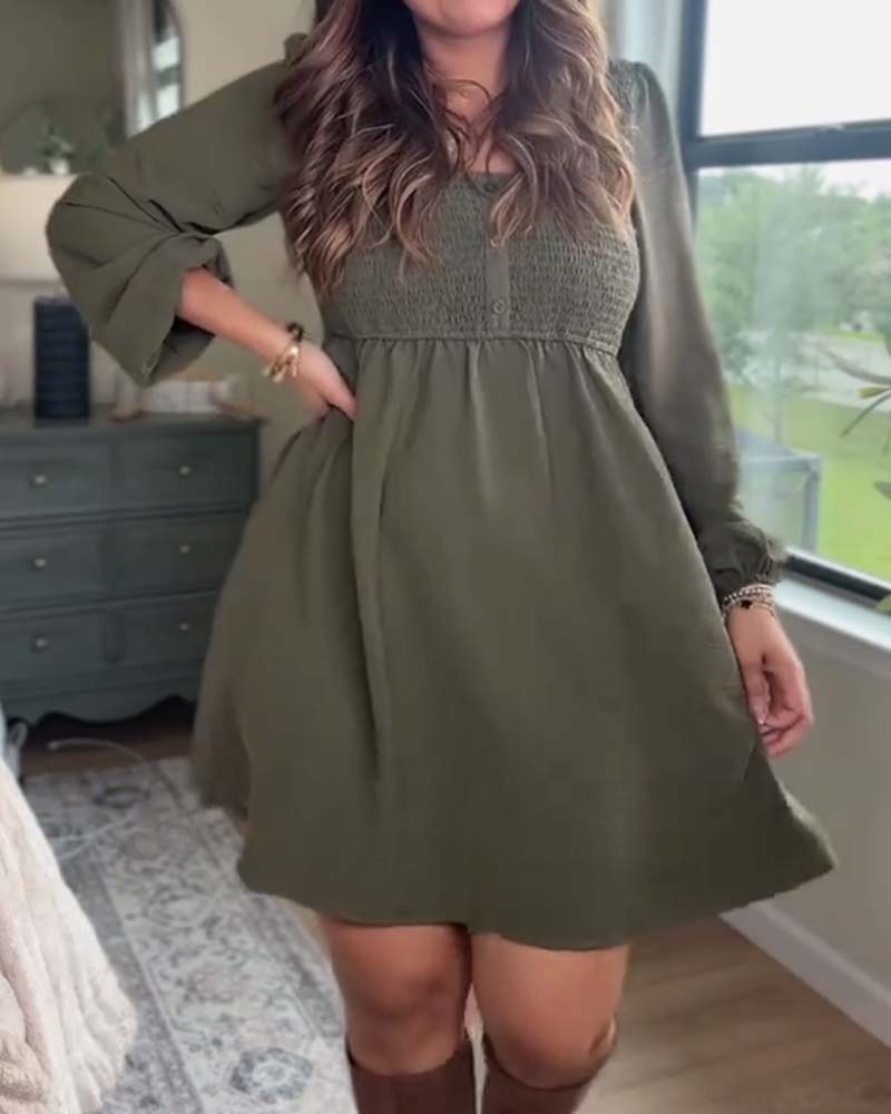 lässiges, einfarbiges Kleid mit U-Ausschnitt und langen Ärmeln