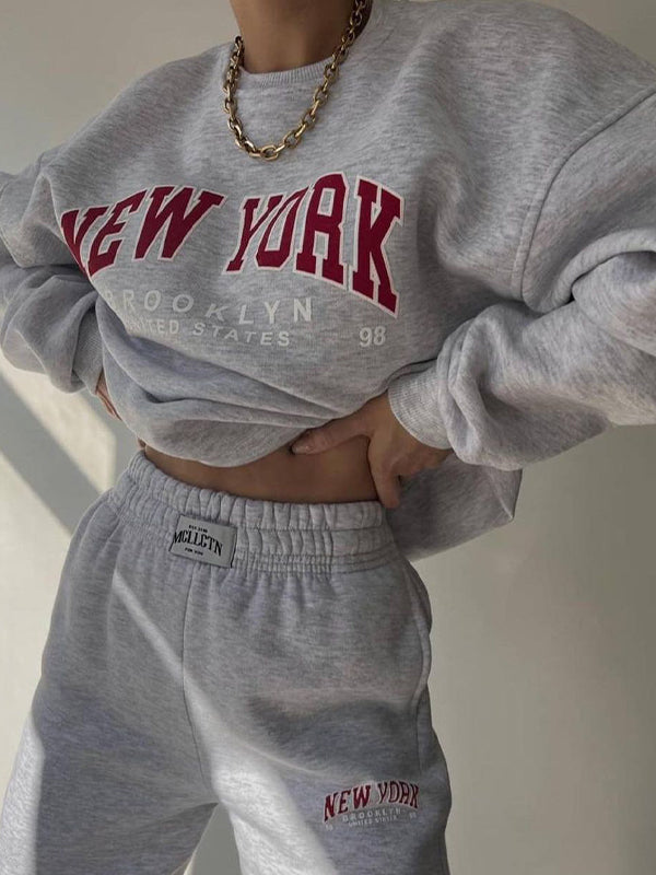 Vintage Pullover Sweatshirt with Letter Print