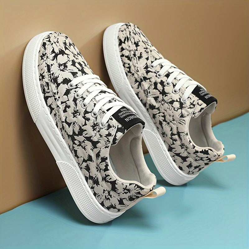 Black and white sneakers - Finn