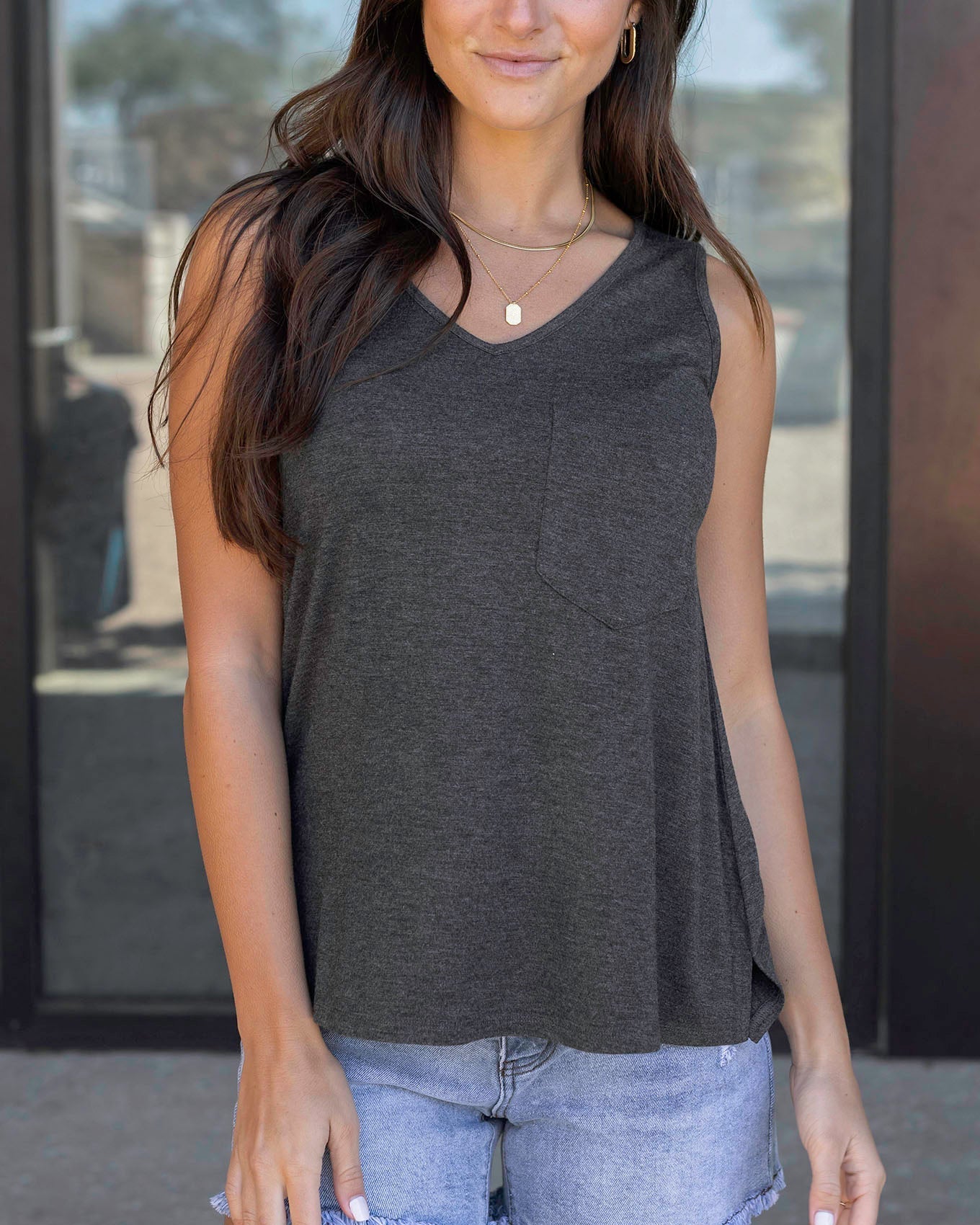 Nora Essential: Anthracite grey V-neck top with pocket detail