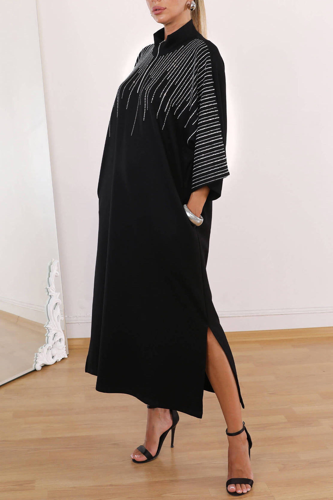 Rhinestone three-quarter sleeves loose-fitting stand-up collar slit dress