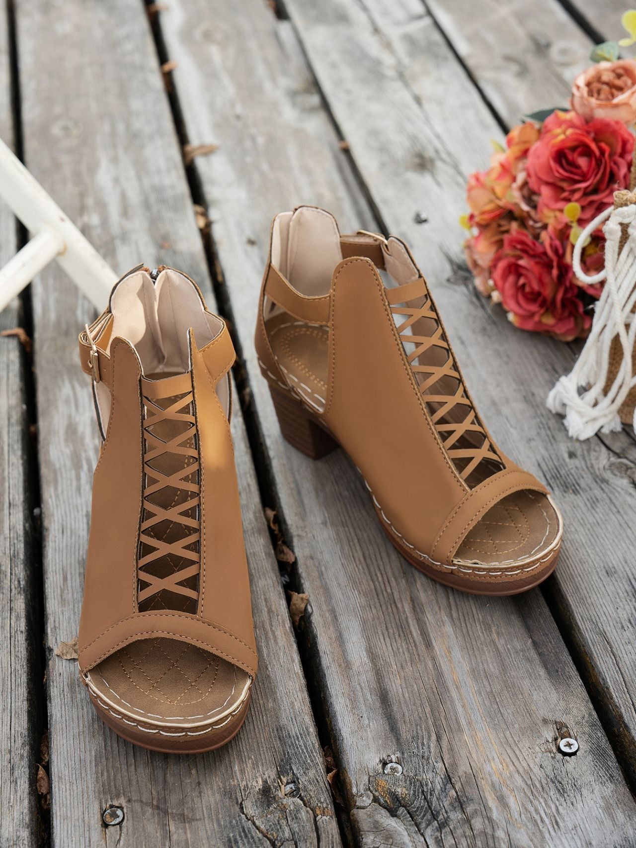 Chunky high heel open toe hollow buckle Roman sandals