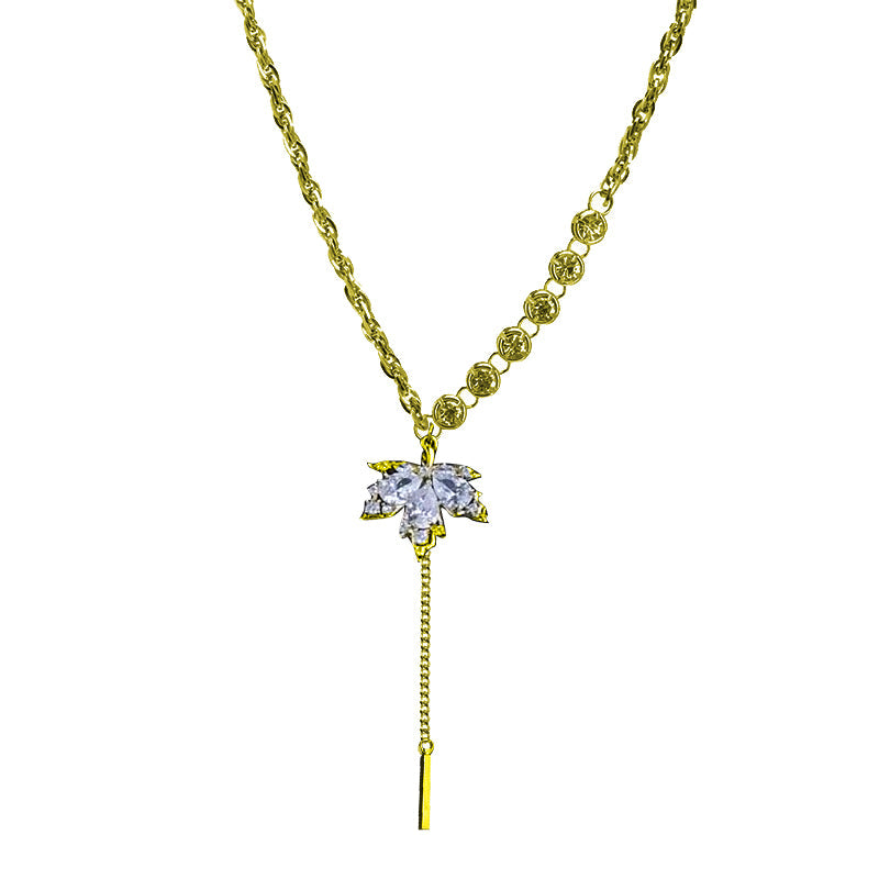 Ahornblatt-Pullover-Halskette mit Zirkonia-Anhänger