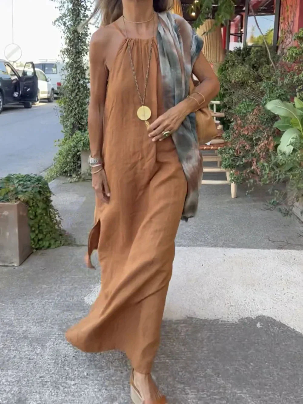 Eva Essence – Simple Elegant Black Maxi Dress