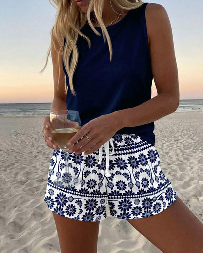 Set Einfarbige Weste Und Bedruckte Shorts