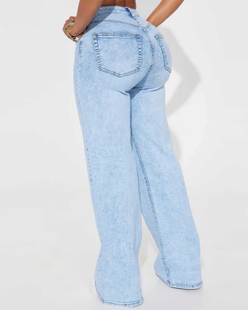 Highwaist-Jeans mit hebender Wirkung und leichtem Glockenrock