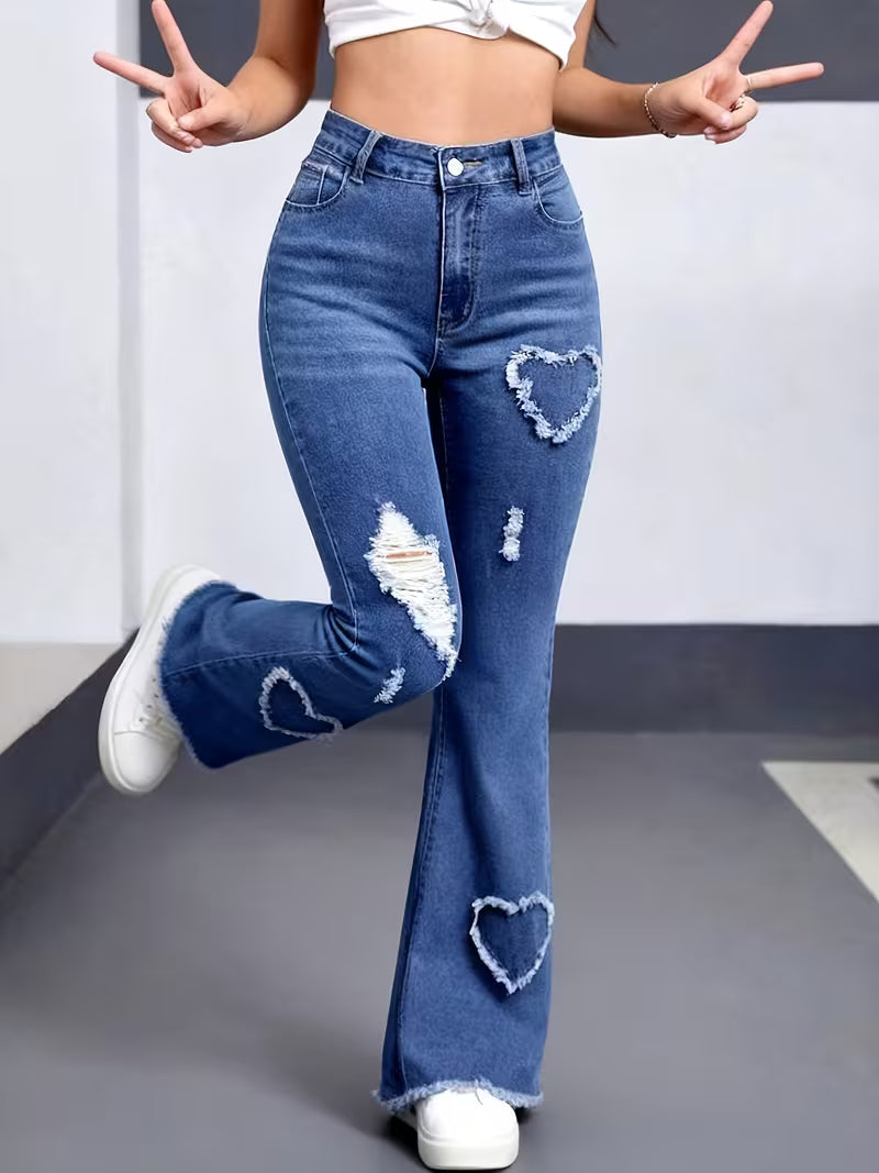 Blue Hearts 💙 Vintage-Jeans mit hohem Bund, Herz-Patchwork und Rissen