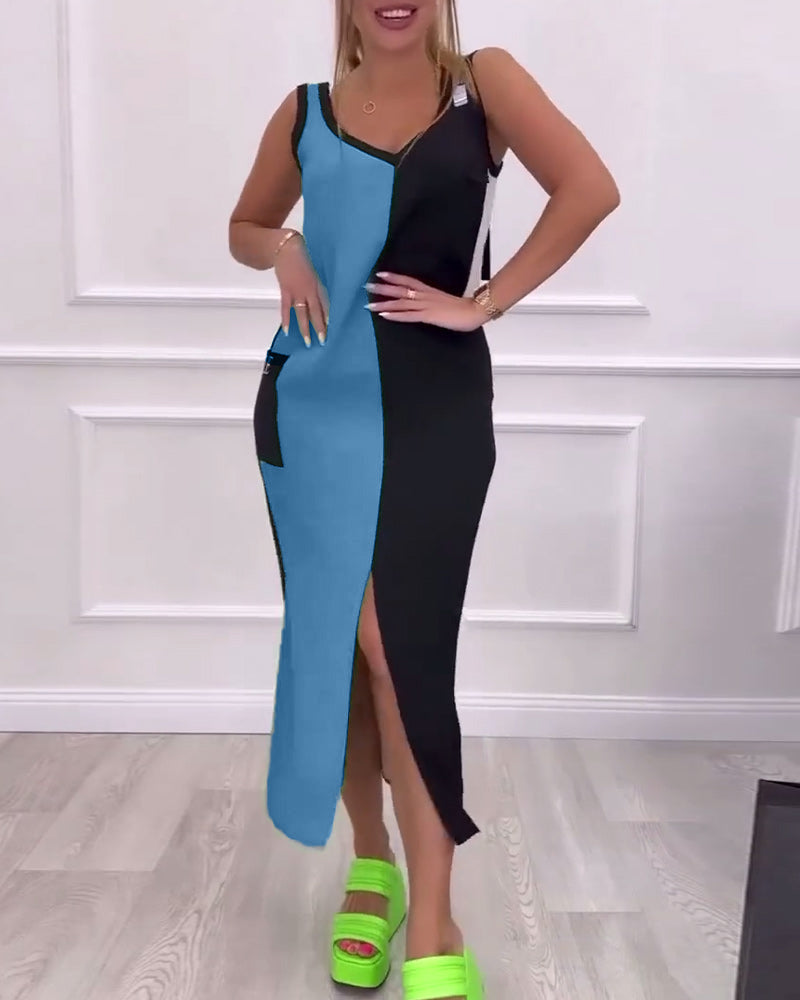 Kleid modischer Kontrastfarbe Schlitz