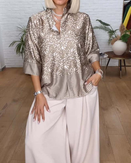 Bluse mit Stehkragen und bedrucktem Satin
