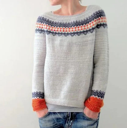 TrendPullover: Star border & charm accents