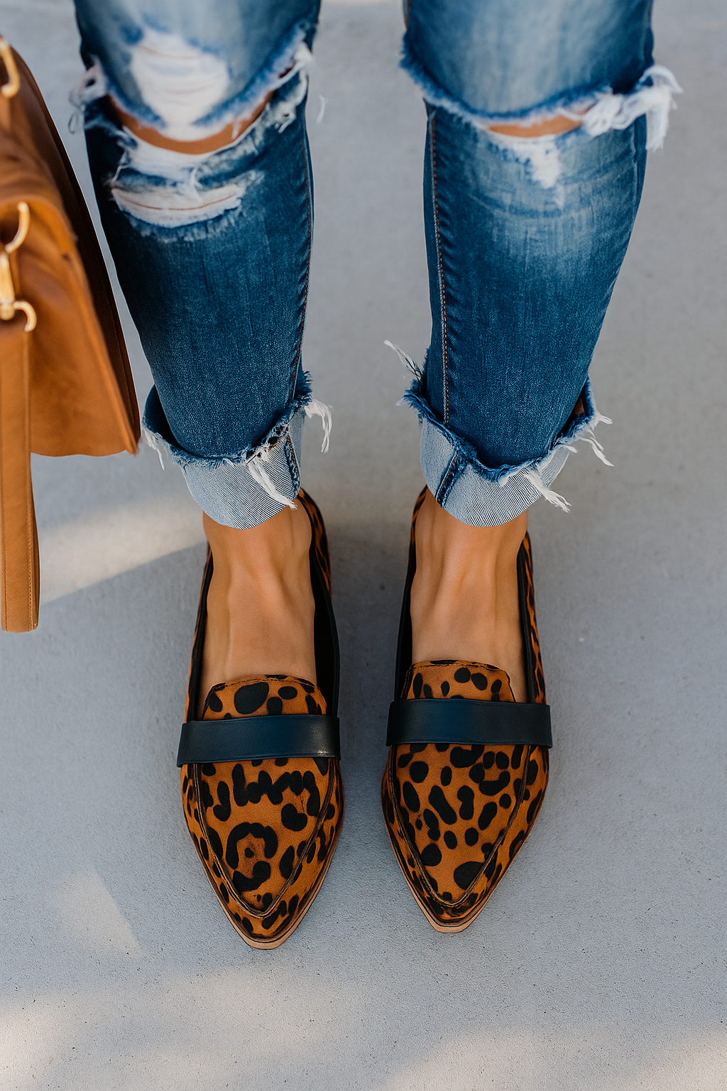Preppy low-heeled pointed-toe suede shoes
