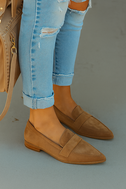 Preppy low-heeled pointed-toe suede shoes