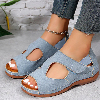 Lena Denim-Blau: Trendige Sommer Plateausandalen – Der Hingucker für heiße Tage