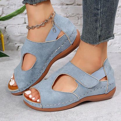 Lena Denim-Blau: Trendige Sommer Plateausandalen – Der Hingucker für heiße Tage