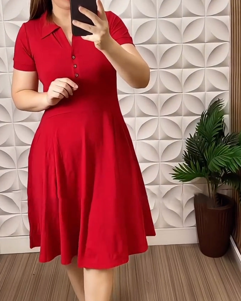Kleid Kurzärmlig Revers Und Knöpfe