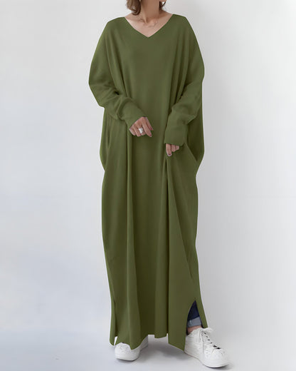 Anna's Elegant Olive Green Maxi Dress - Comfortable elegance with a V-neck