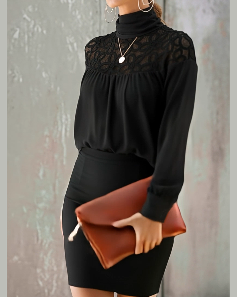 Kleid hoher Ausschnitt spitzenbesetzt Mode