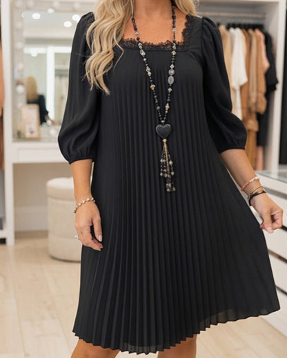 Kleid quadratischer Ausschnitt Puffärmel plissiert