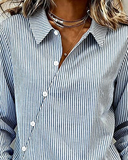 Bluse ein asymmetrisch geknöpft gestreift