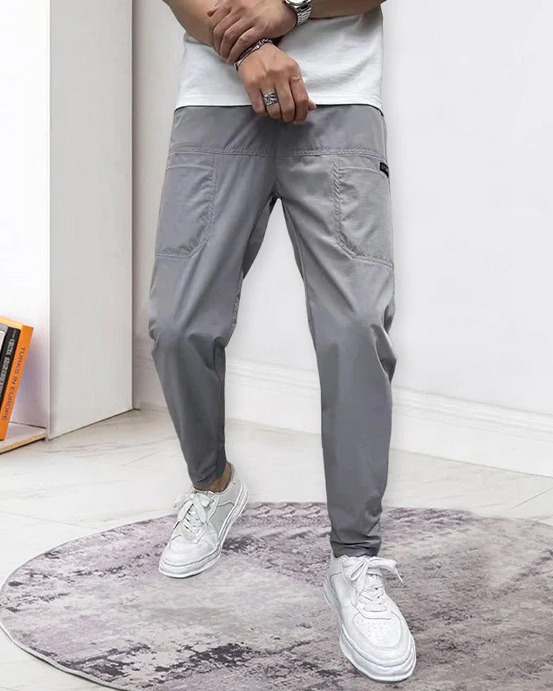 Hochelastische skinny-cargohose mit mehreren taschen für herren
