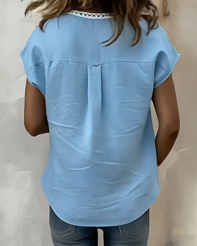 T-Shirt mit V-Ausschnitt und Lochmuster aus Baumwolle und Leinen