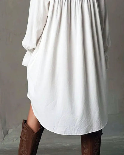 Kleid Mit Spitzeneinsätzen Und Puffärmeln