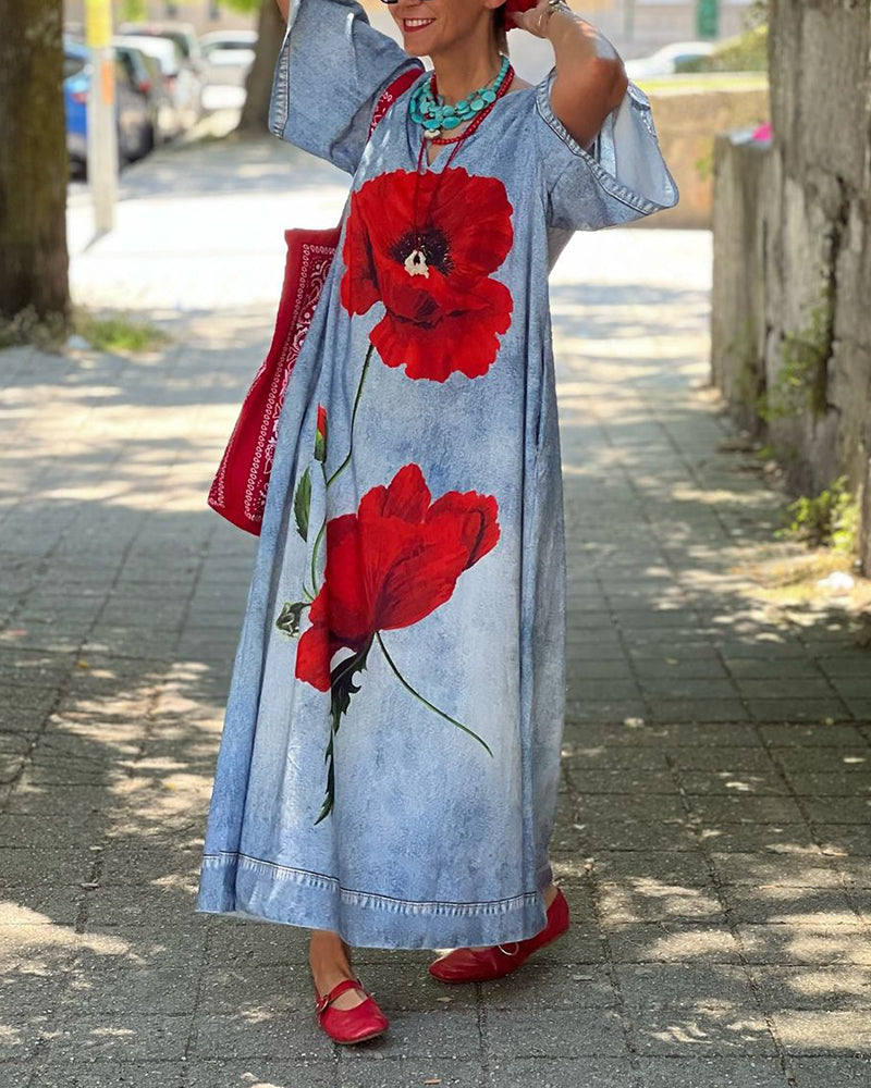 Lässiges, lockeres kleid mit blumenmuster und V-ausschnitt