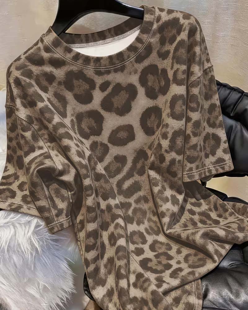 t-shirt rundhals leopardmuster slim-fit kurzarm