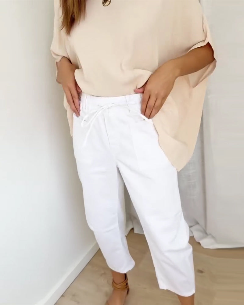Jeans mit Taschen und verkürzter Länge