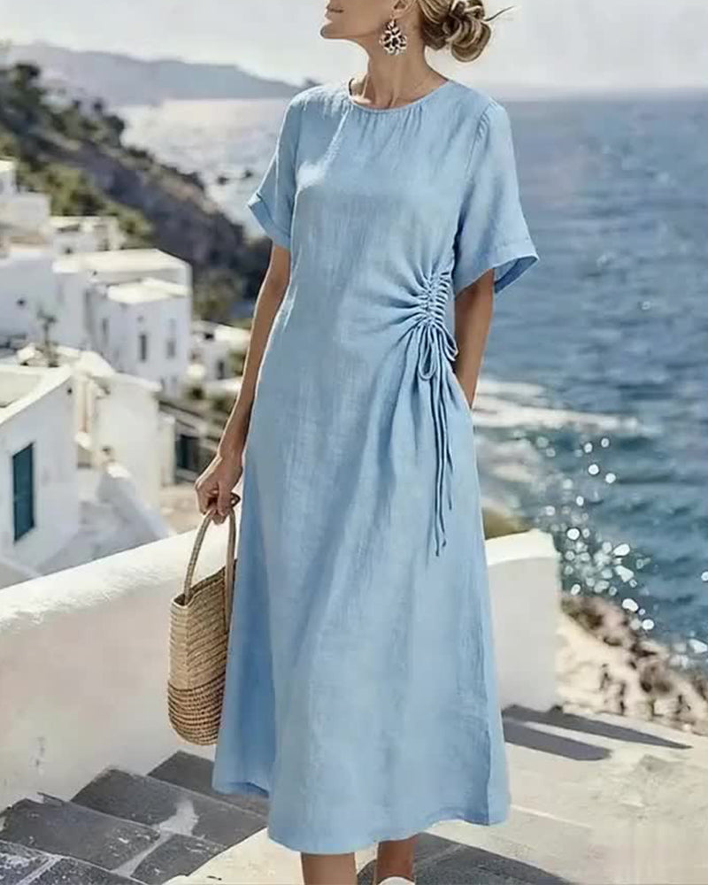 Kleid Kurzärmlig Rundhals Schmuckdesign