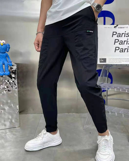 Hochelastische skinny-cargohose mit mehreren taschen für herren