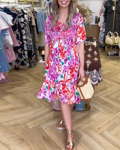 Kleid Rundhals A Saum