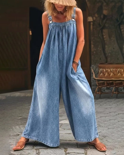 Jumpsuit Mit Gewaschenen Jeans Und Weitem Bein