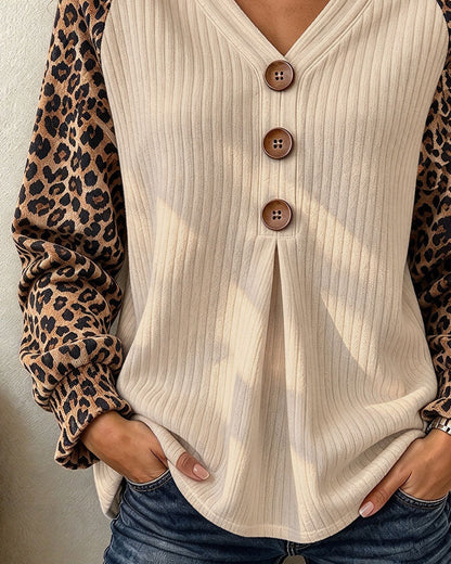 Oberteil V-Ausschnitt Leopard Knopf
