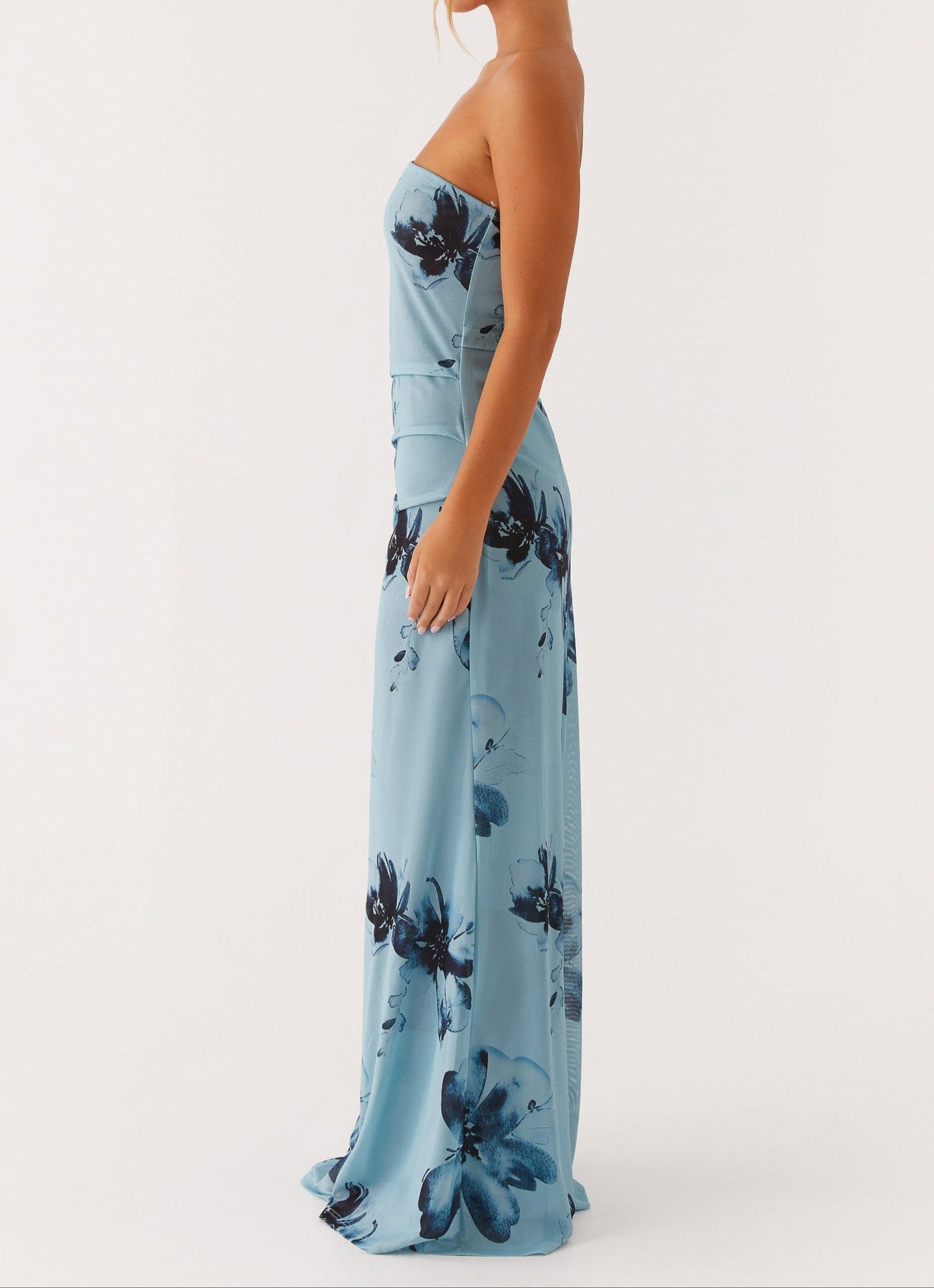 Robe longue Massima – Bleu-noir à imprimé floral