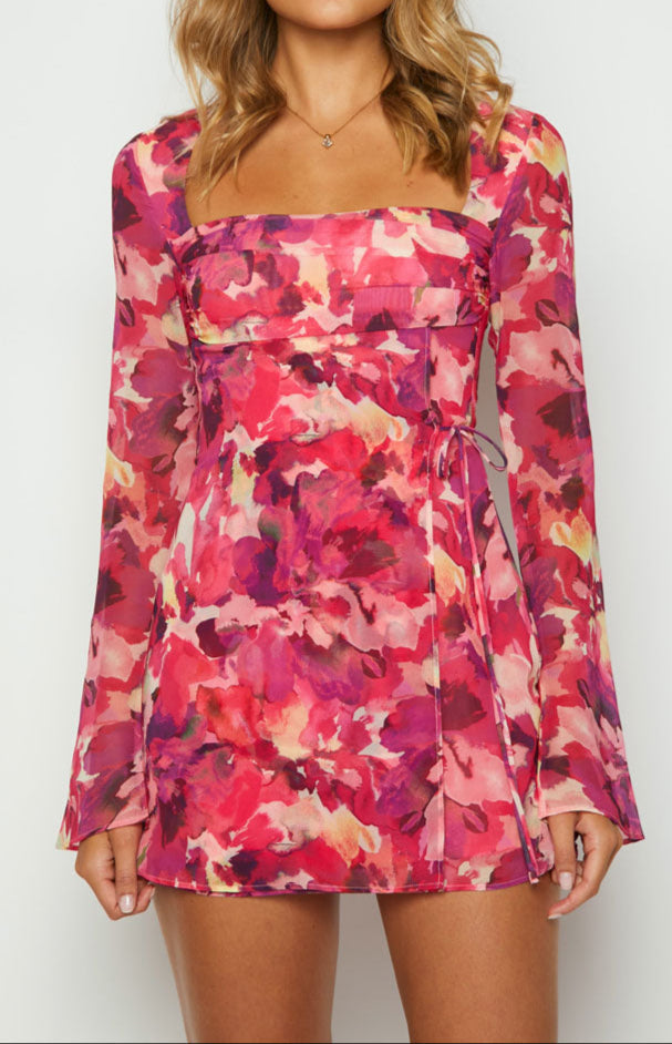 Mafalda Mini Kleid mit Pinkem Print und Langarm