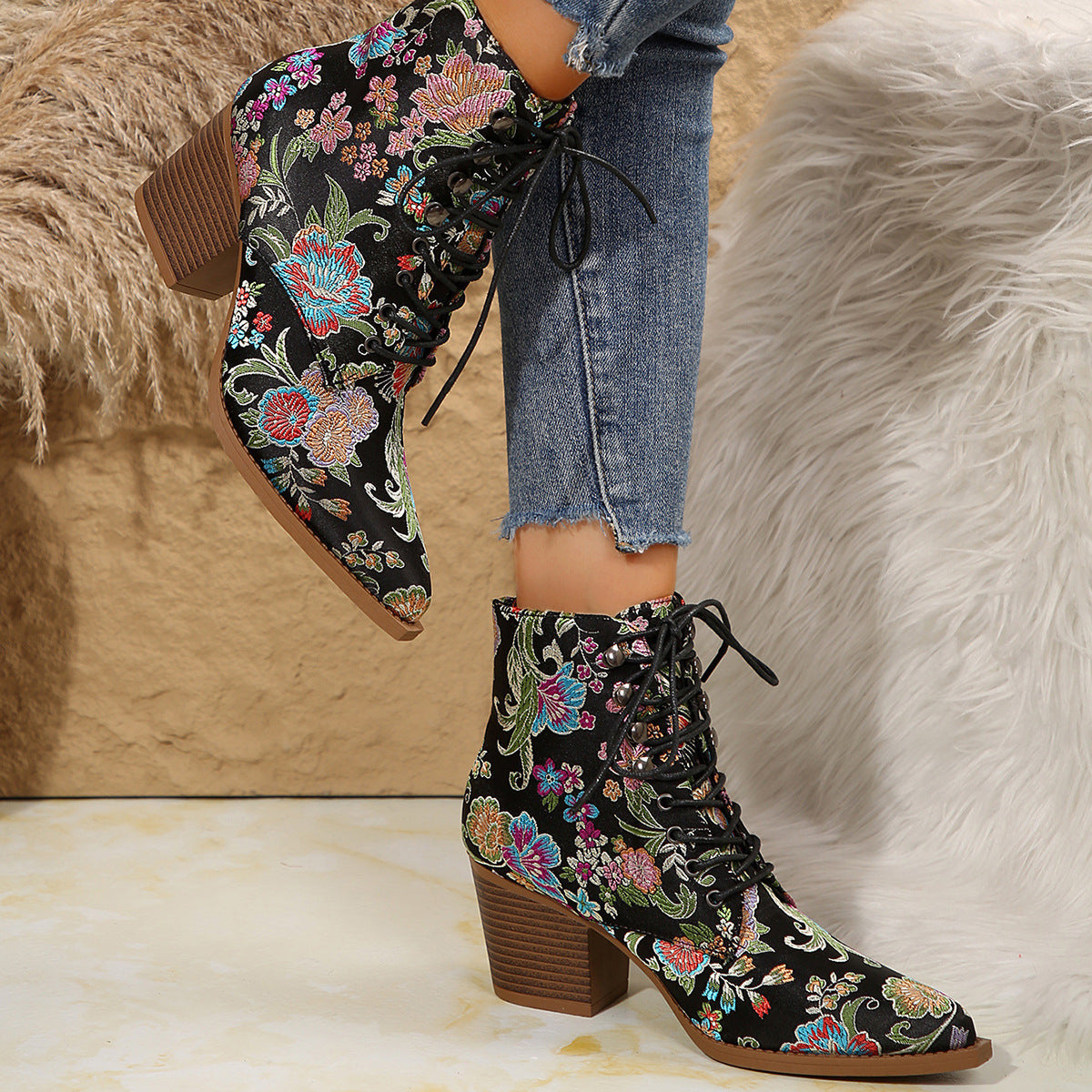 Retro ethnic style pointed toe thick heel lace-up embroidered Martin boots