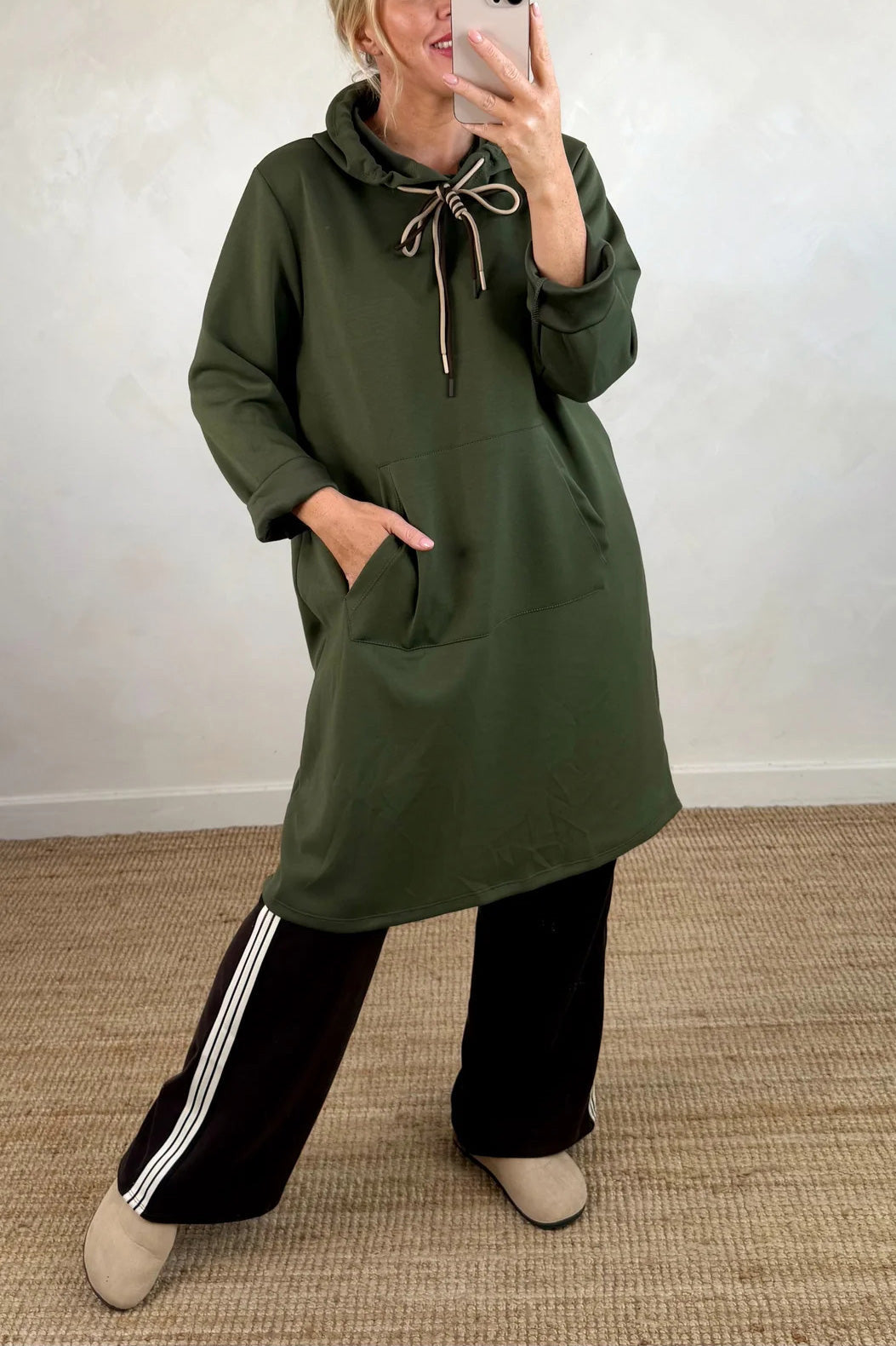 Kangaroo Pocket Loose Hooded Sweatshirt Midi Dress