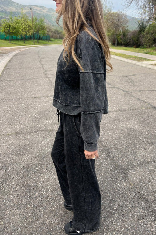 Tie-dye distressed style round neck sweatshirt and pants suit