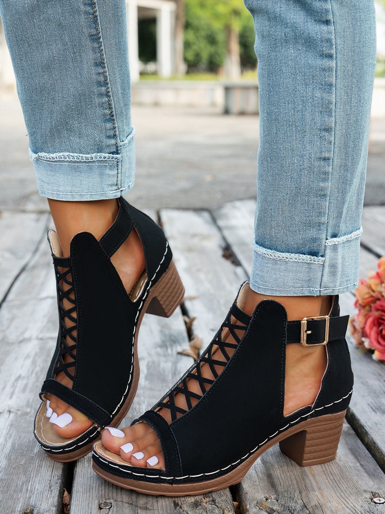 Chunky high heel open toe hollow buckle Roman sandals