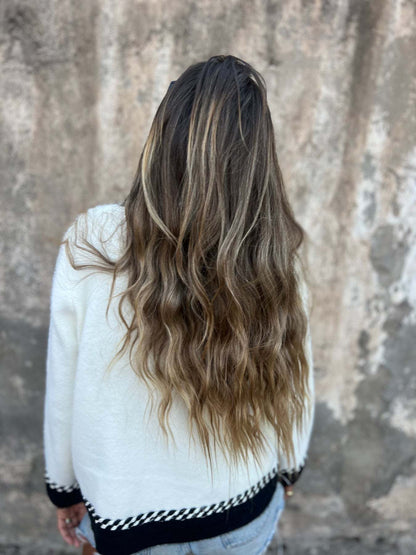 Black and white contrast long-sleeved pocket button knitted jacket