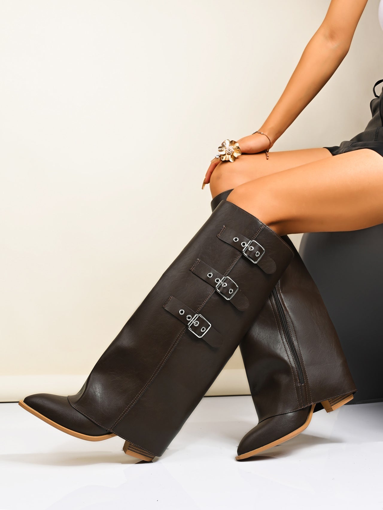 Pointed toe chunky heel belt buckle Boots with detachable gaiters / Gaiter boots