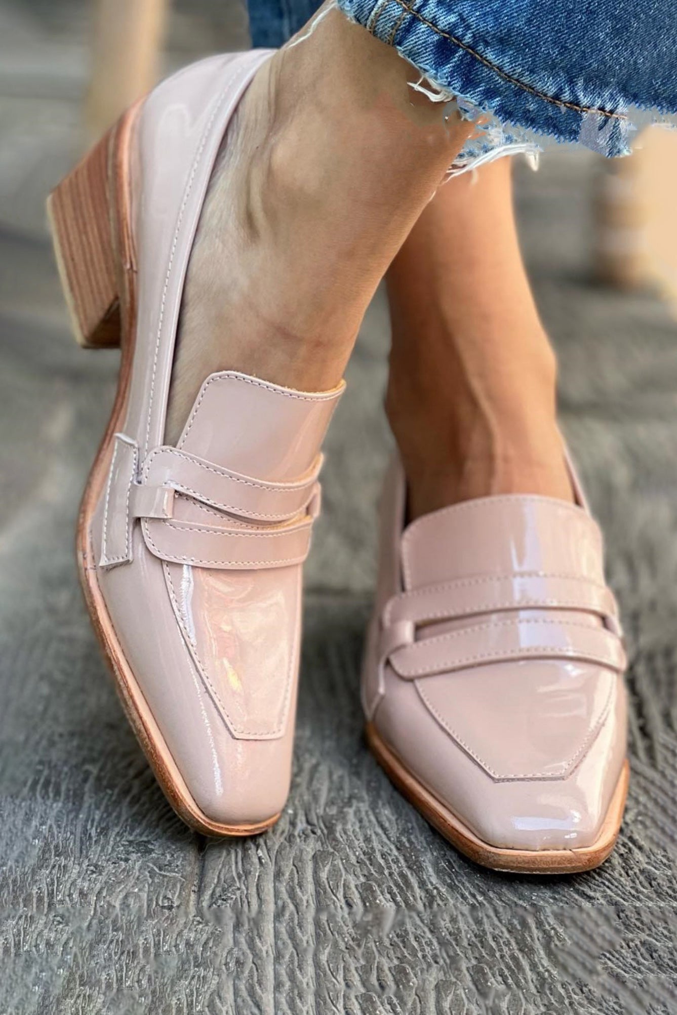 Square toe lacquered chunky mid-heel slip-on loafers