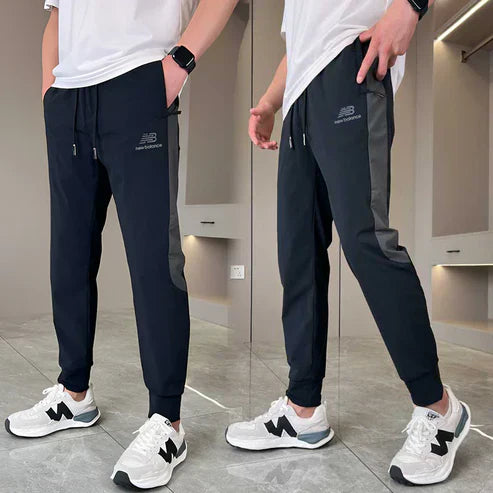 Black jogging pants with logo - Leo