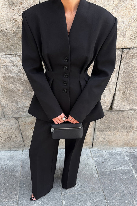 Amsterdam Canal	Single-breasted waisted suit and trousers two-piece suit