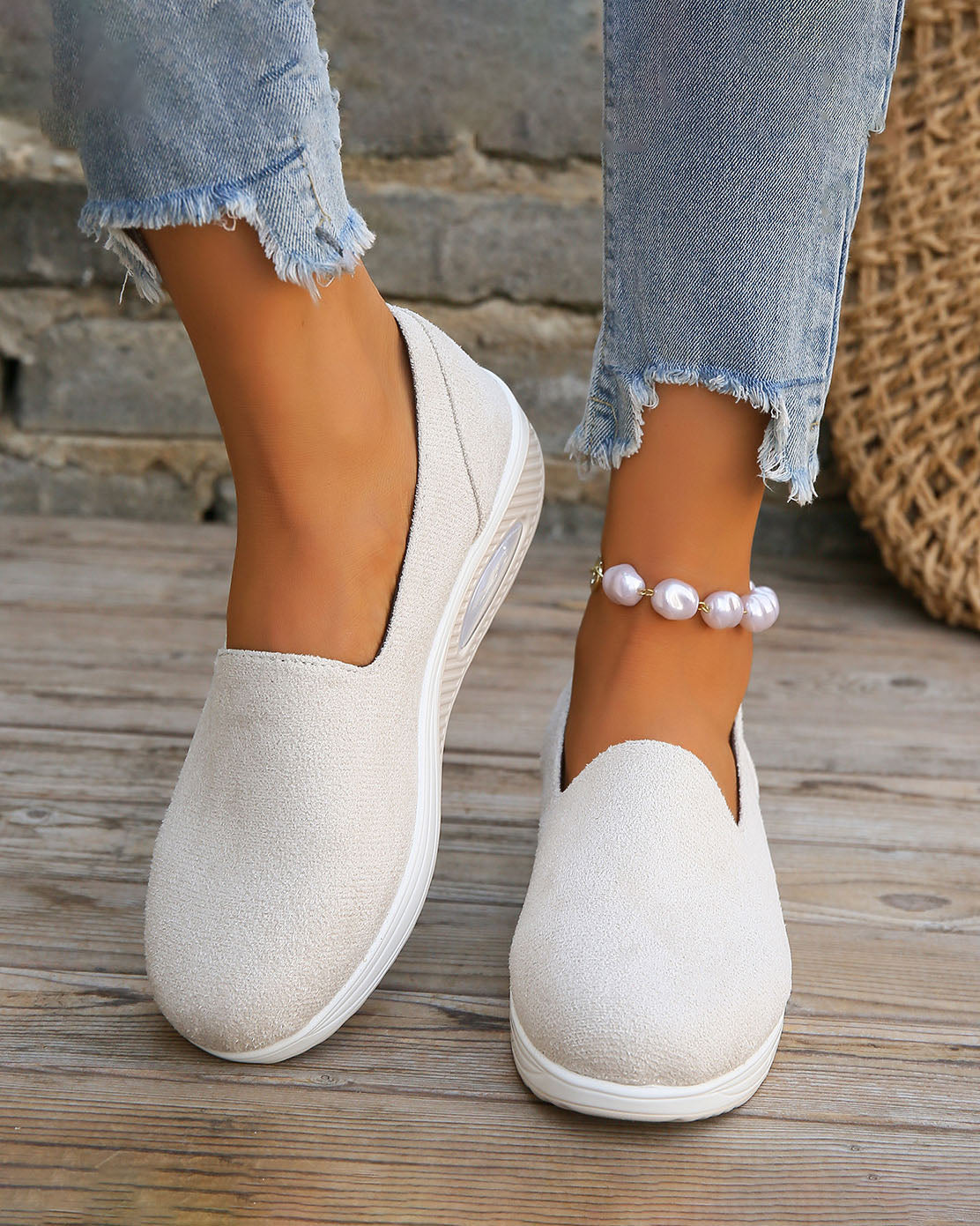 Air cushion sole slip-on comfort shoes