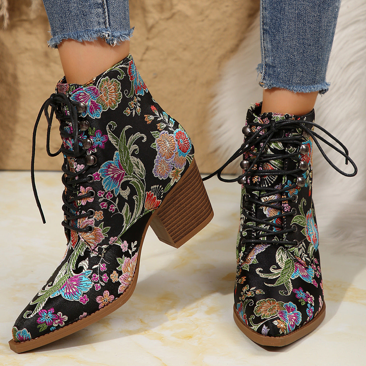Retro ethnic style pointed toe thick heel lace-up embroidered Martin boots