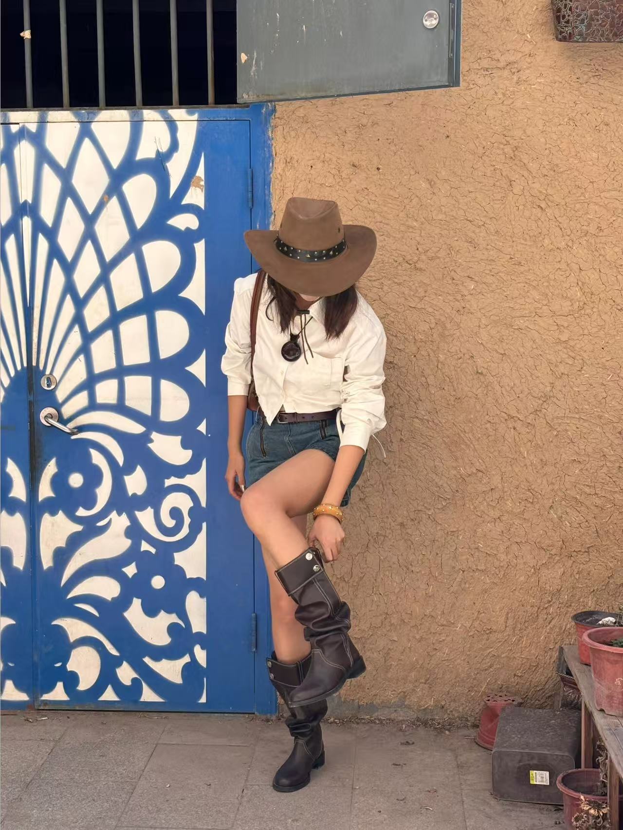 Retro side buttons above-the-knee length Western cowboy Boots