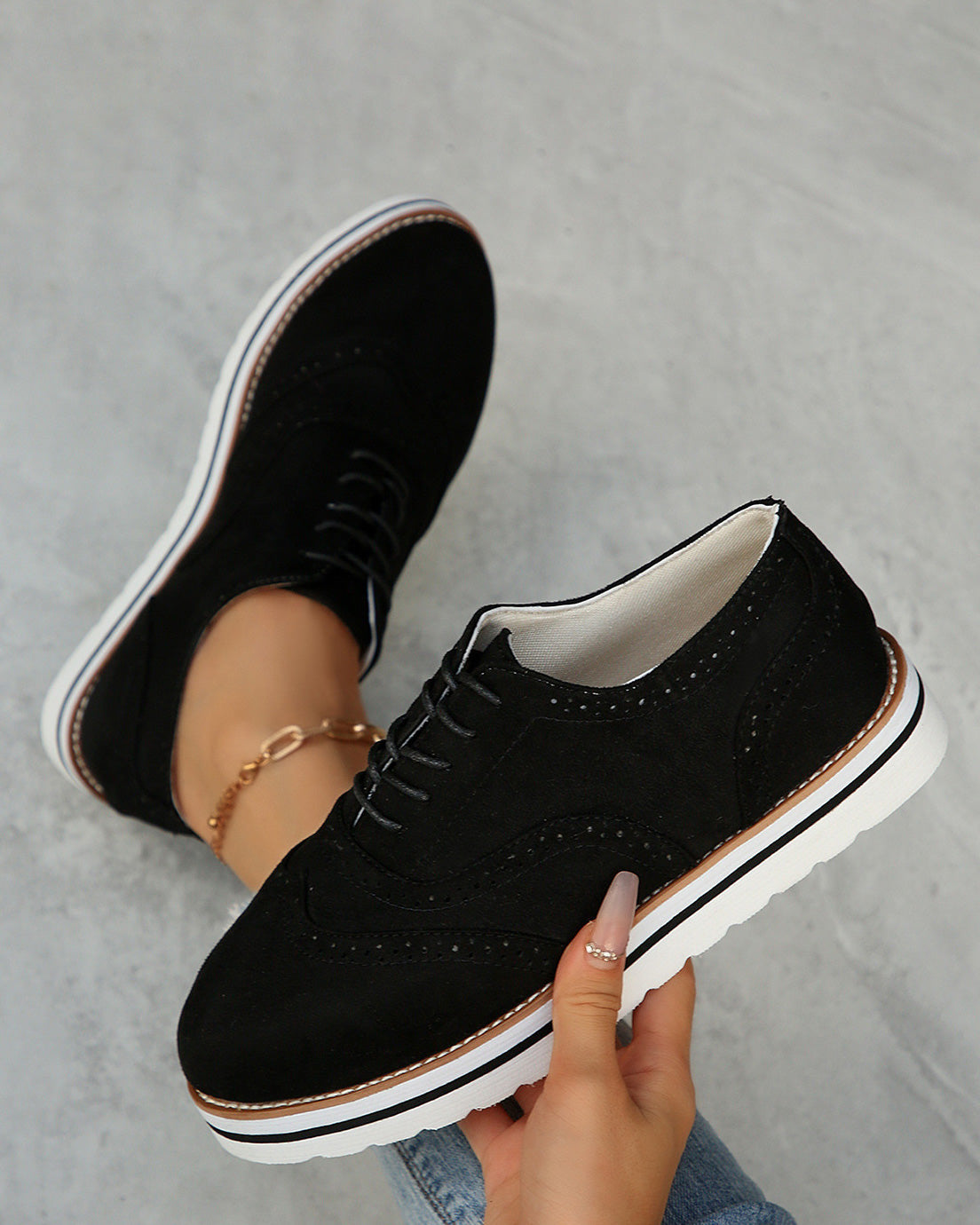 Retro suede round toe foam platform loafers