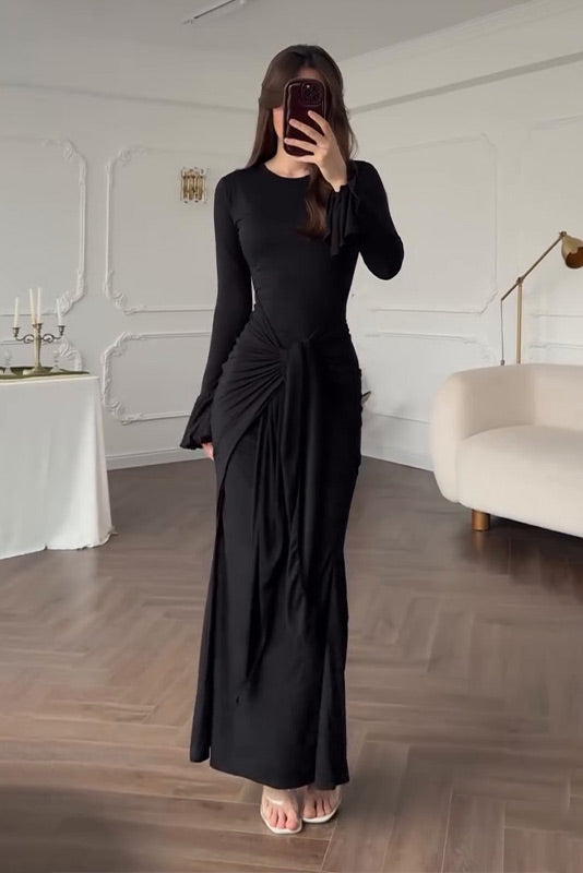 Long-sleeved round neck pleated hip slim Maxi dress